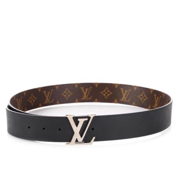Louis Vuitton Black Leather and Monogram
Canvas Reversable Initials Belt. - Picture 1 of 7